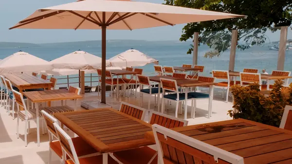 Cafe du Port